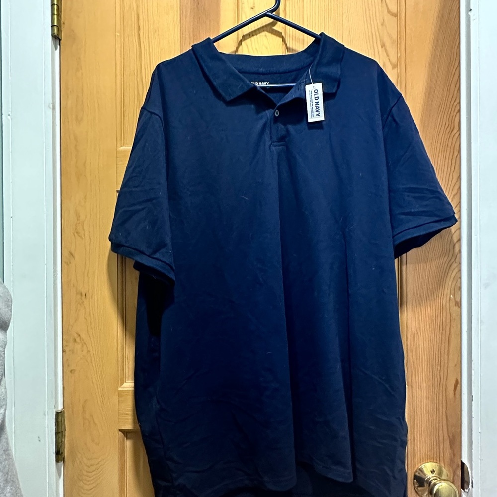 Old Navy 3x men’s polo. Never worn, with tags.